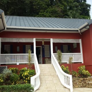 EXECUTIVE HOUSE FOR SALE WITH POOL- MARACAS VALLEY $4.6M