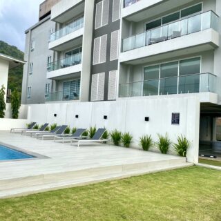 BRAND NEW MODERN, 3 BEDROOM, 2 AND 1/2 BATHROOM APARTMENT, LOCATED IN EARLY PETIT VALLEY-NORTH WEST-POS