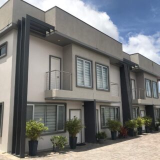 MAYFAIR SUITES, Long Circular Rd Maraval, Townhouse For Rent : TTD11,000.