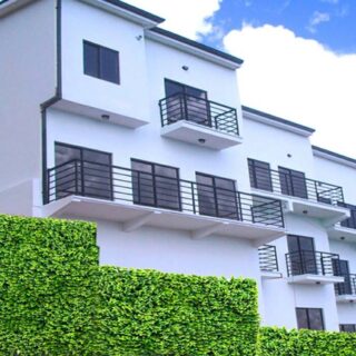 🏡Well appointed, tri-level townhouse now for sale at La Vue, Sanora Park, Carenage.🏡