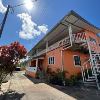 Downstairs apt for rent in Arima