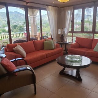EXECUTIVE FULLY FURNISHED 3 BEDROOM, 2 BATHROOM APARTMENT CENTRALLY LOCATED IN ST.CLAIR -POS