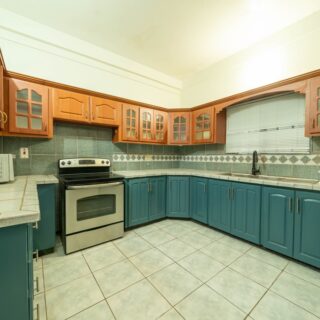 Apartment For Sale/ Rent – Cupen Place, Maraval – $1.5MTT/ $5,800TT