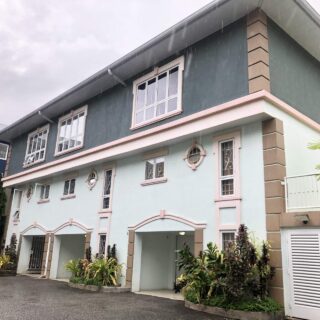 SPRING BANK VILLAS, CASCADE – END UNIT 3 BEDROOM TOWNHOUSE AVAILABLE FOR RENT!