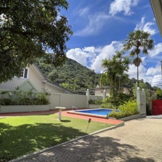 Fairways house with pool for rent