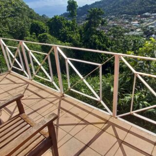 Townhouse in Early  Maraval- Lovely View