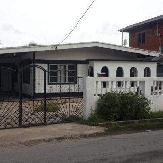 House in Tacarigua for sale TTD 1.6M (NEGOTIABLE)