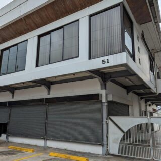Commercial building for rent in POS