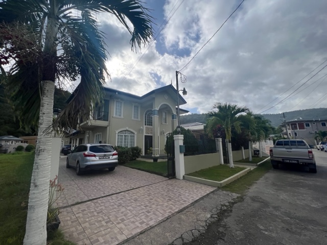 House and land for sale in lower Santa Cruz
