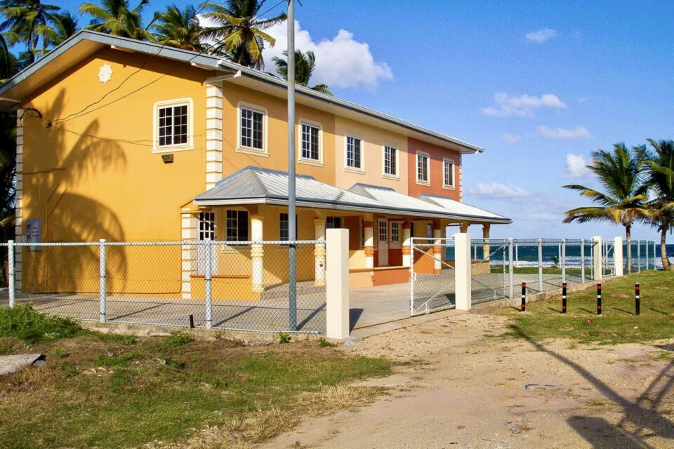 📍Beautiful move in ready Sea Front Furnished Apartment Building situated at Coconut Grove Mayaro 😍