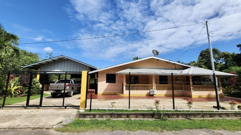 👉 📍This TURN KEY single storey FURNISHED HOME is nestled on 5 Acres of FREEHOLD LAND situated in CAP-de-VILLE, POINT FORTIN💫