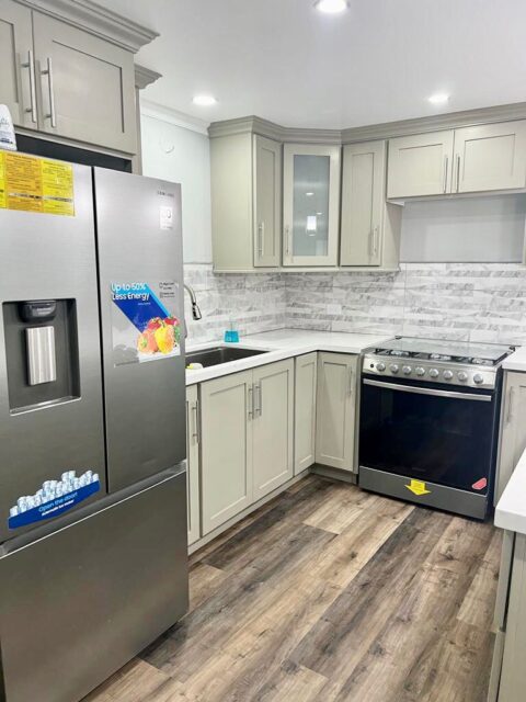 📍This beautiful, modern apartment is located in Fidelis Heights, St. Augustine. In close proximity to the Hugh Wooding Law School and the University of the West Indies (perfect for Students)
