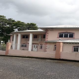 MARACAS GARDENS 2-STOREY HOUSE FOR SALE WITH AMPLE PARKING $2.6M
