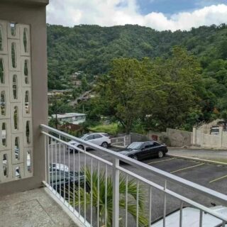 LYNCH DRIVE, MARAVAL Apartment – 2 bedrooms/1 bathroom – Unfurnished
