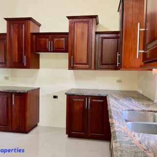 2 Bedroom Apartment – Savannah Drive, Tacarigua