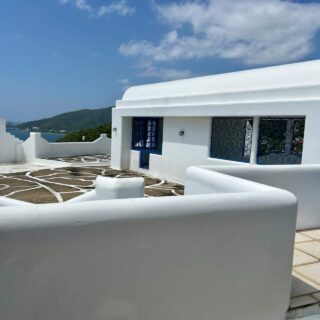 EXECUTIVE 4 BEDROOM, 4 AND 1/2 BATHROOM GREEK STYLE VILLA FOR RENT LOCATED IN THE BUOYS-CARANAGE-