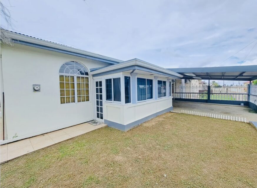 COUVA-4 bedroom Family home