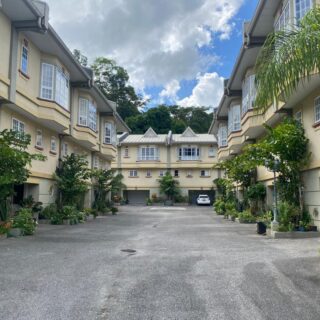 Tri-Level Cascade Townhouse for Sale