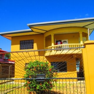 📍Spacious 3 Bedroom Upstairs Apartment in Charlieville 📍