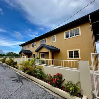 Townhouse For Sale Charlieville – 2.3M
