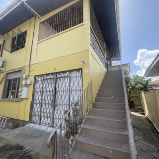 St. James -Upstairs 2 Bedroom Apartment