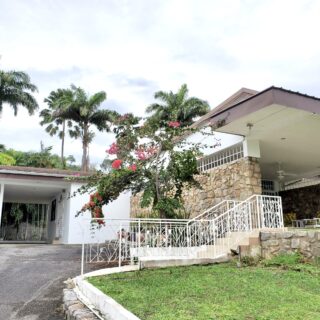 Goodwood Crescent, Goodwood Park house. For Rent