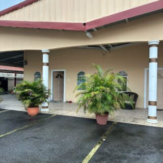 ✨ CONVENIENT ST. AUGUSTINE APARTMENT✨  FOR RENT | DOOKIESINGH STREET, ST. AUGUSTINE📍  💲 ASKING PRICE: TTD $4,000 🏷️