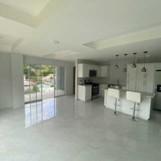 Luxury Apartment For Rent in Maraval