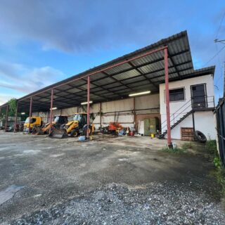 Open Work Space/ Garage/ Warehouse in Freeport for Sale & Rent