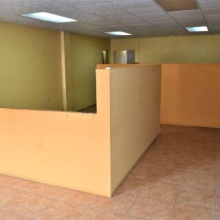 Arouca Commercial space for RENT !!!