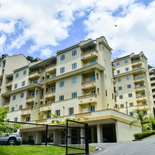 FOR SALE: MARAVAL, LA RIVE