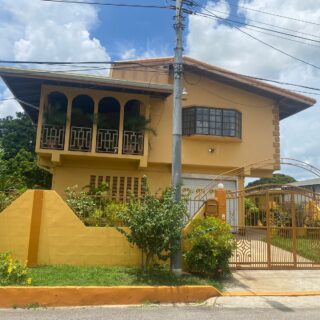 Forest Hill Drive, Balmain, Couva