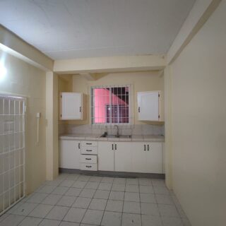 A charming 2-bedroom apartment located in Bon Air for Rent!