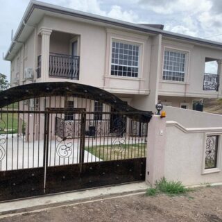 La Romain Tri Level Duplex for Sale