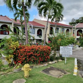 🌟 For Rent 🌟  📍 Hacienda Court, Fairways, Maraval – Experience comfortable living in this beautifully furnished townhouse located in a secure gated community.