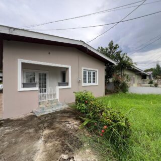 ✨NEWLY RENOVATED HOUSE✨  FOR SALE | MT. LAMBERT📍  ASKING PRICE: TTD $1.75M ONO🏷️