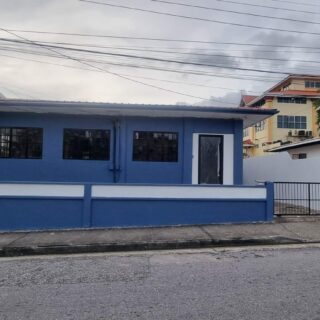 💥 Commercial Building in St. James for RENT or SALE! 💥  📍 Prime Location! Conveniently situated on the bustling Bengal Street, close to Long Circular Mall.