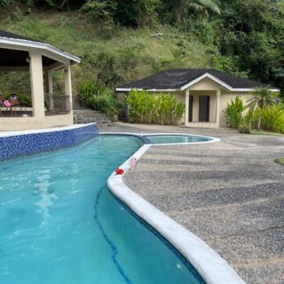 Villas of Les Boix, Maraval