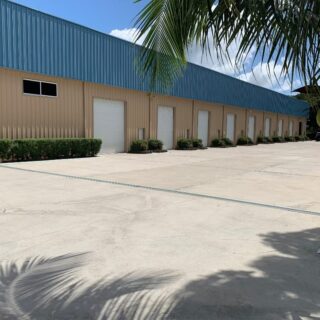 Warehouse Space 6,500sqft For Rent – $4.50 + Vat Per sqft – Freeport