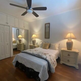 West Hills, 3 Bedroom , 2.5 Bathroom Apartment : Fully Furnished & Equipped