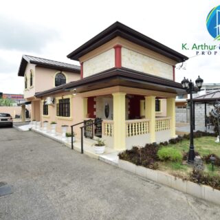 Freeport – Two storey Family Home ! $2.1 mil