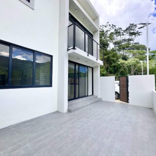 Lovely End Unit on Silva Terrace for Sale