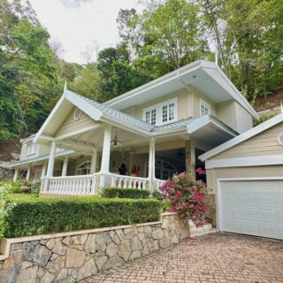 Beautiful Haleland Park Home for Sale