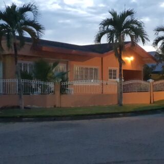 House for rent in Westmoorings
