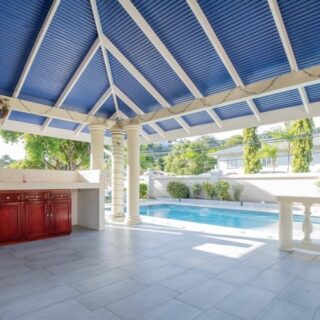 Corner Bayshore house