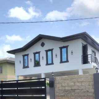 Classy Home!!! Freeport 3 bedrooms, 2 bathrooms spacious house and land space.