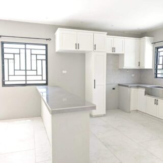 Arima 2 bedroom apartment-$5000