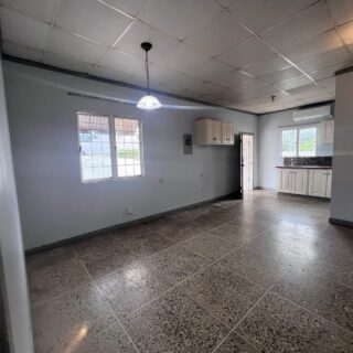 Unfurnished 1 bedroom apartment For Rent St. James