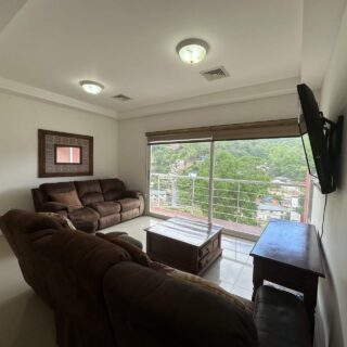 3 Bedroom West Hills Unit for Sale