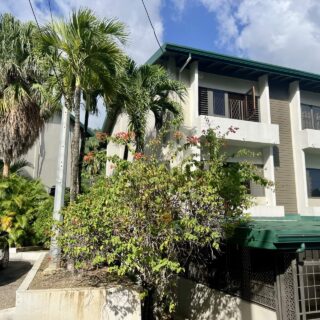 3 BEDROOM, 2 AND 1/2 BATHROOM TOWNHOUSE LOCATED IN FAIRMONT TOWNHOUSES- FAIRWAYS-MARAVAL